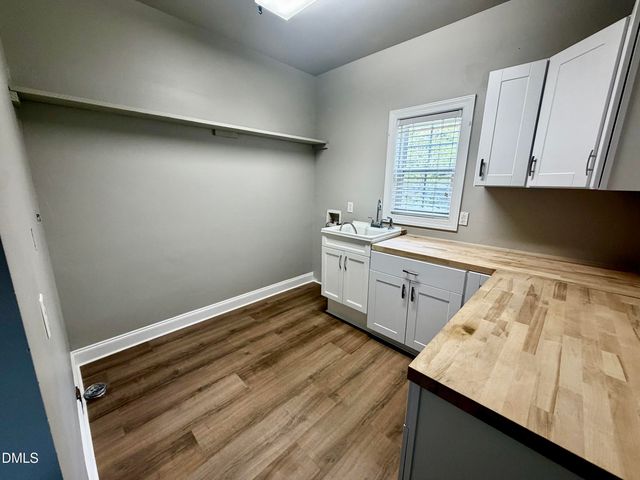 2905 Hunters Bluff Drive, Raleigh, NC 27606