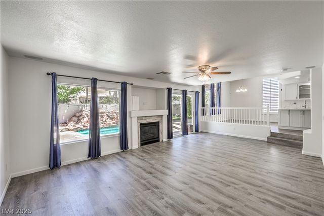 8700 Autumn Valley Avenue, Las Vegas, NV 89129