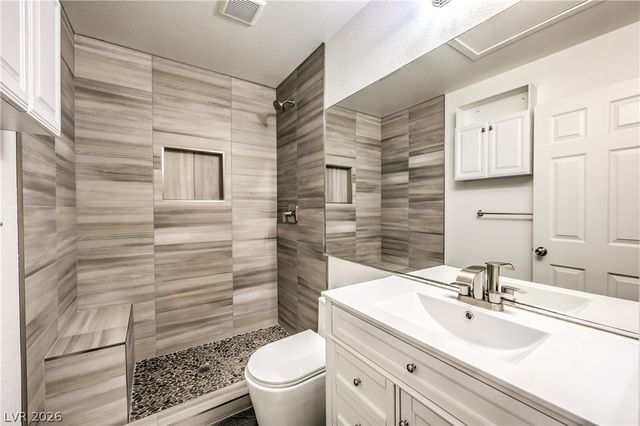 8700 Autumn Valley Avenue, Las Vegas, NV 89129