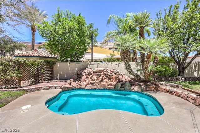 8700 Autumn Valley Avenue, Las Vegas, NV 89129