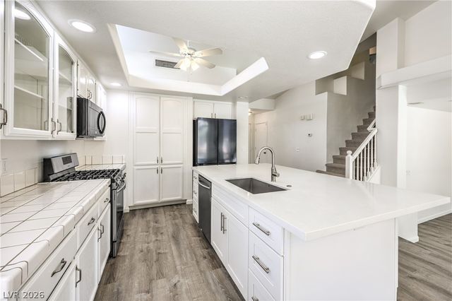 8700 Autumn Valley Avenue, Las Vegas, NV 89129