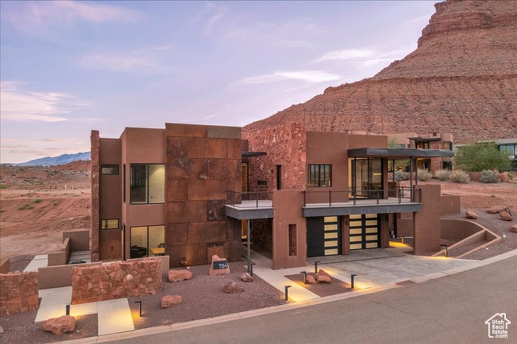 Image 2 of property listing at 784 N SANCTUARY PL, Ivins, UT 84738
