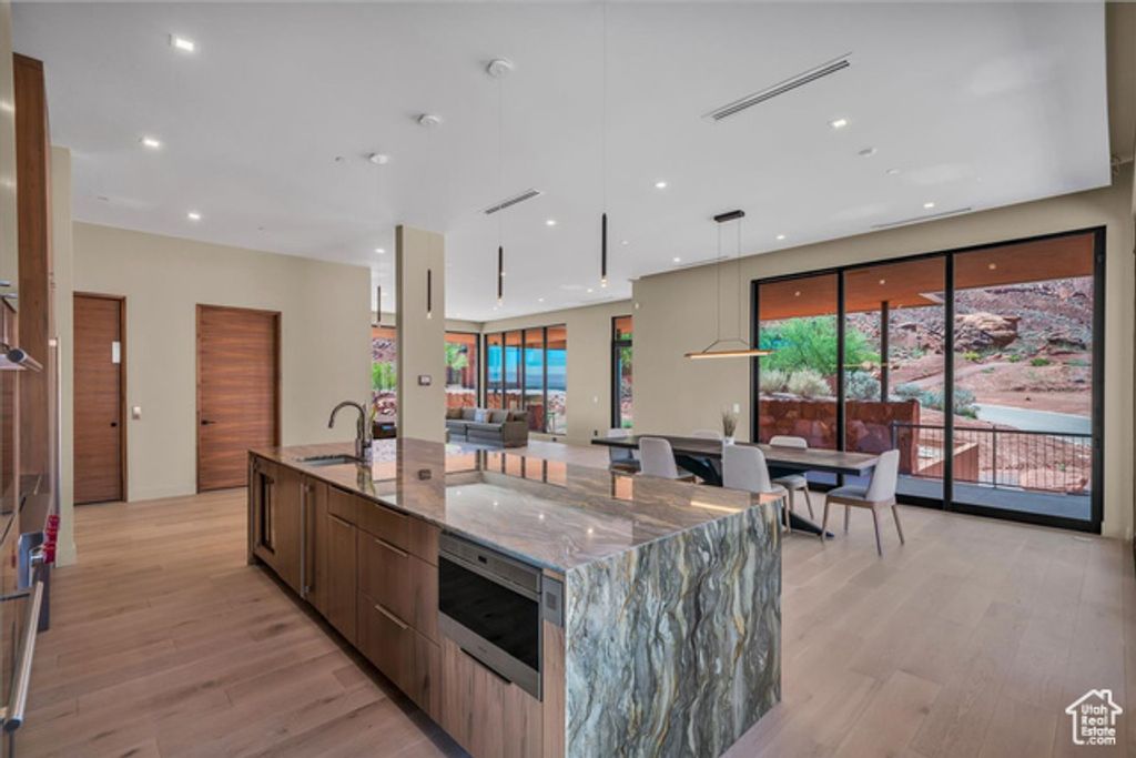 Image 9 of property listing at 784 N SANCTUARY PL, Ivins, UT 84738