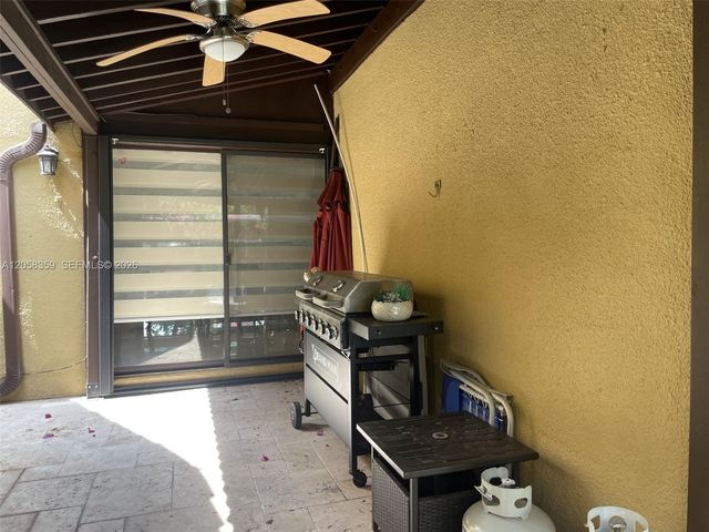 1066 NE 202nd Ln, Miami, FL 33179