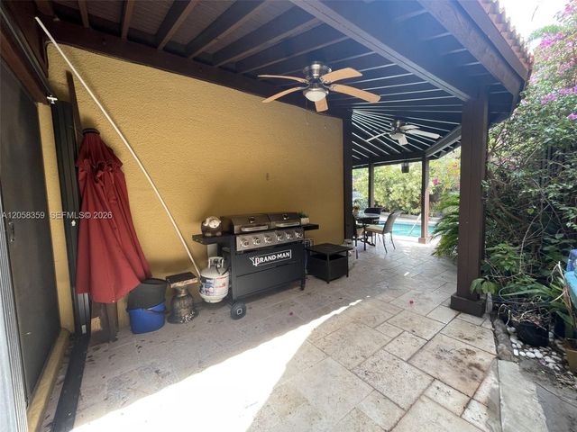 1066 NE 202nd Ln, Miami, FL 33179