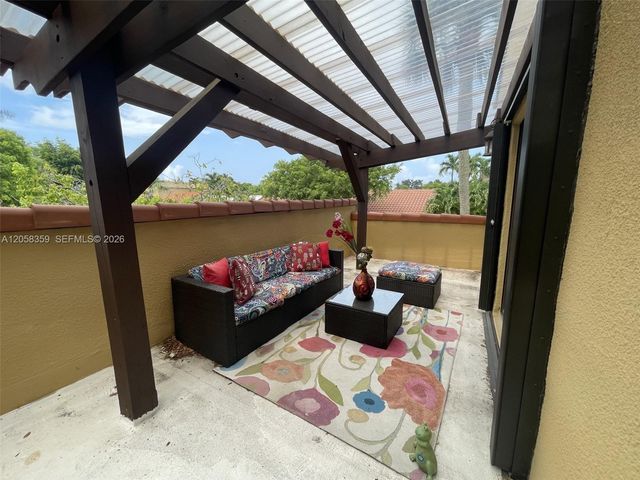 1066 NE 202nd Ln, Miami, FL 33179