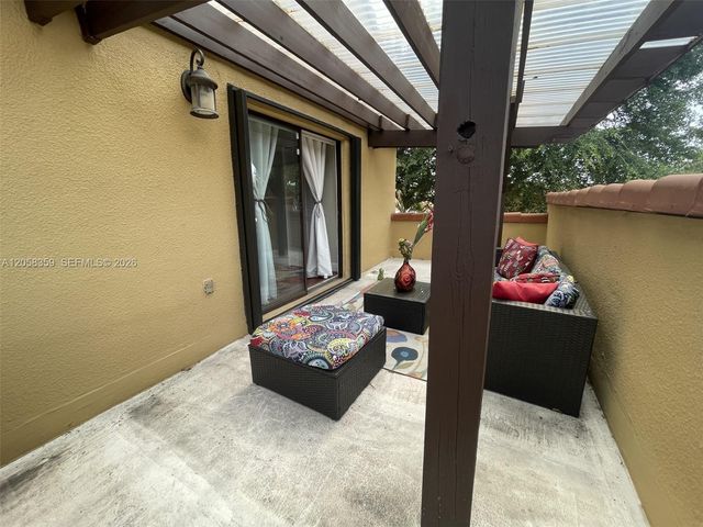 1066 NE 202nd Ln, Miami, FL 33179