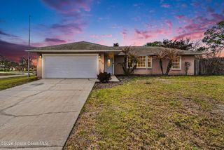 408 Crystal Mist Road NW, Palm Bay, FL 32907