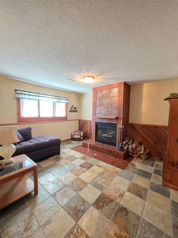 917 Streeter Street, Kellogg, IA 50135