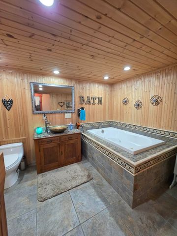 917 Streeter Street, Kellogg, IA 50135