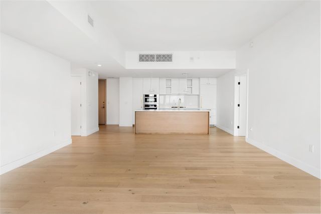 70 Rainey ST 1701, Austin, TX 78701