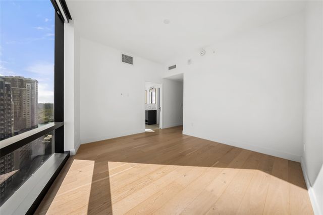 70 Rainey ST 1701, Austin, TX 78701