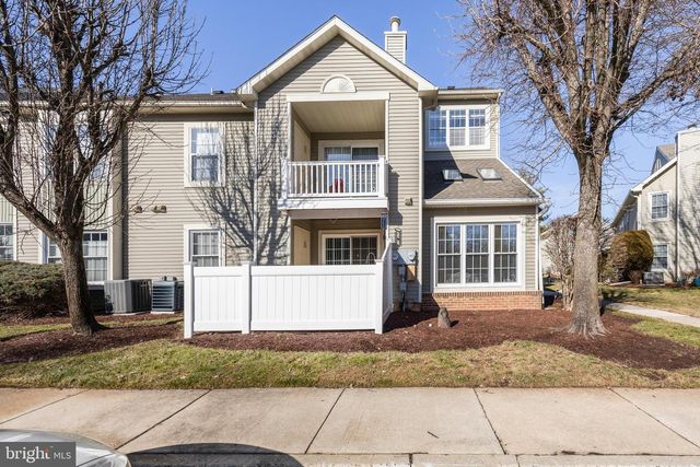 1007-A YARMOUTH LN, Mount Laurel, NJ 08054