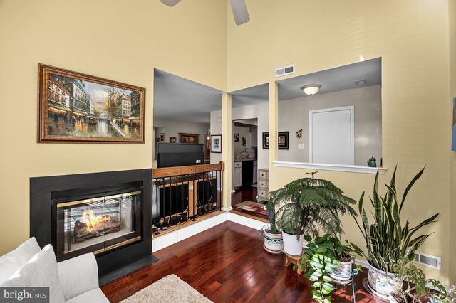 1007-A YARMOUTH LN, Mount Laurel, NJ 08054