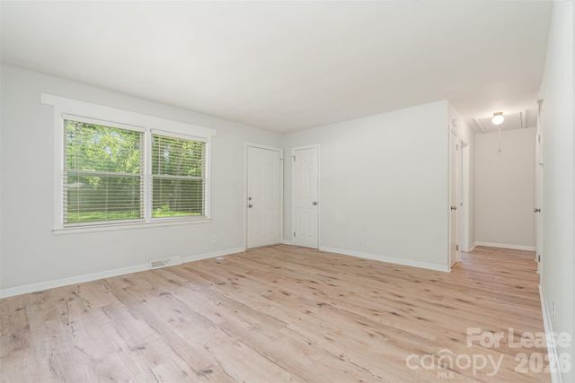 602 Camrose Drive, Charlotte, NC 28215