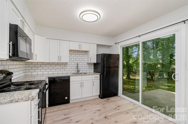 602 Camrose Drive, Charlotte, NC 28215