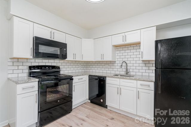 602 Camrose Drive, Charlotte, NC 28215