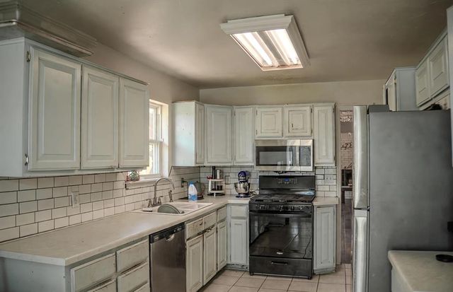 911 NW 172nd Street, Edmond, OK 73012