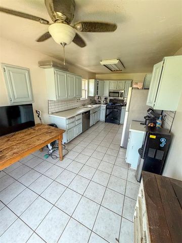911 NW 172nd Street, Edmond, OK 73012