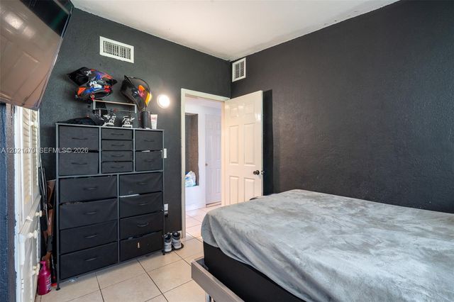 3235 NW 2nd St, Lauderhill, FL 33311