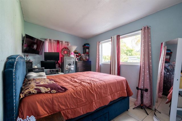 3235 NW 2nd St, Lauderhill, FL 33311