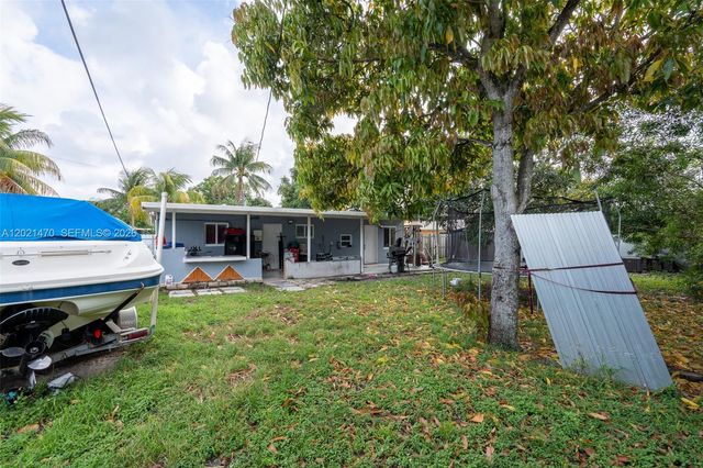 3235 NW 2nd St, Lauderhill, FL 33311