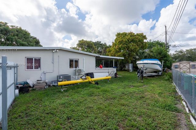 3235 NW 2nd St, Lauderhill, FL 33311