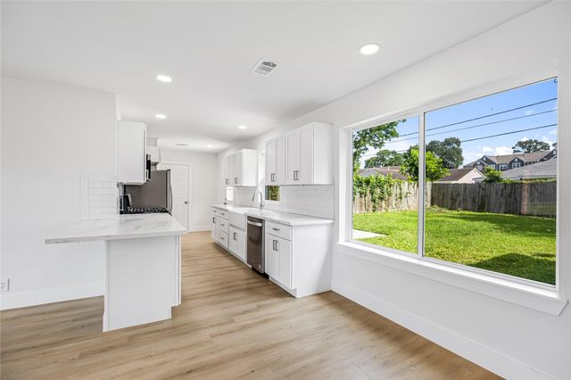 3511 Arbor Street, Houston, TX 77004