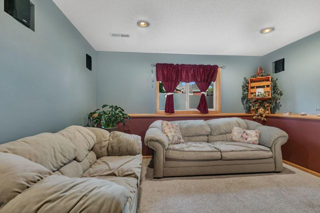 1241 Connecticut Avenue S, Sartell, MN 56377