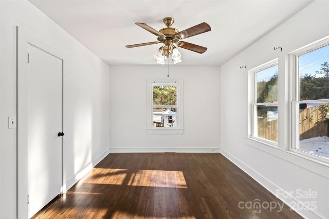 97 Bell Street, Spruce Pine, NC 28777