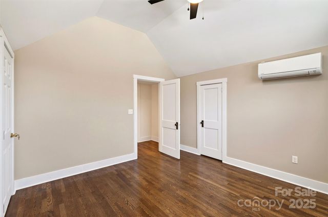 97 Bell Street, Spruce Pine, NC 28777