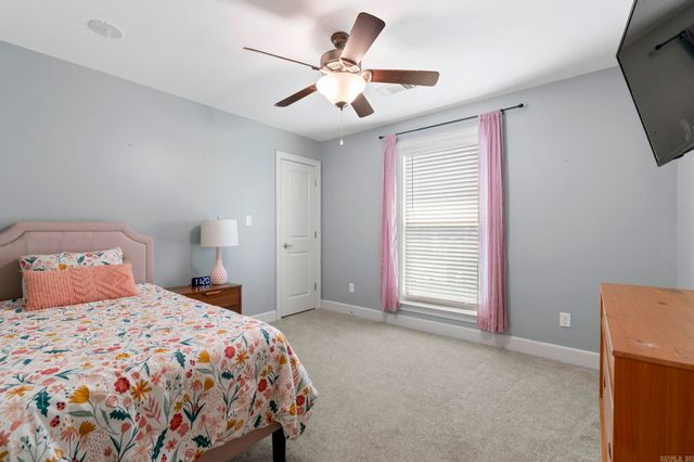 14 Basswood Terrace, Maumelle, AR 72113