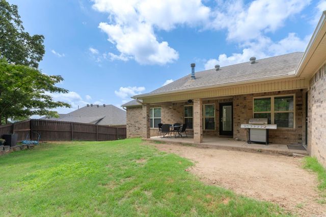 14 Basswood Terrace, Maumelle, AR 72113