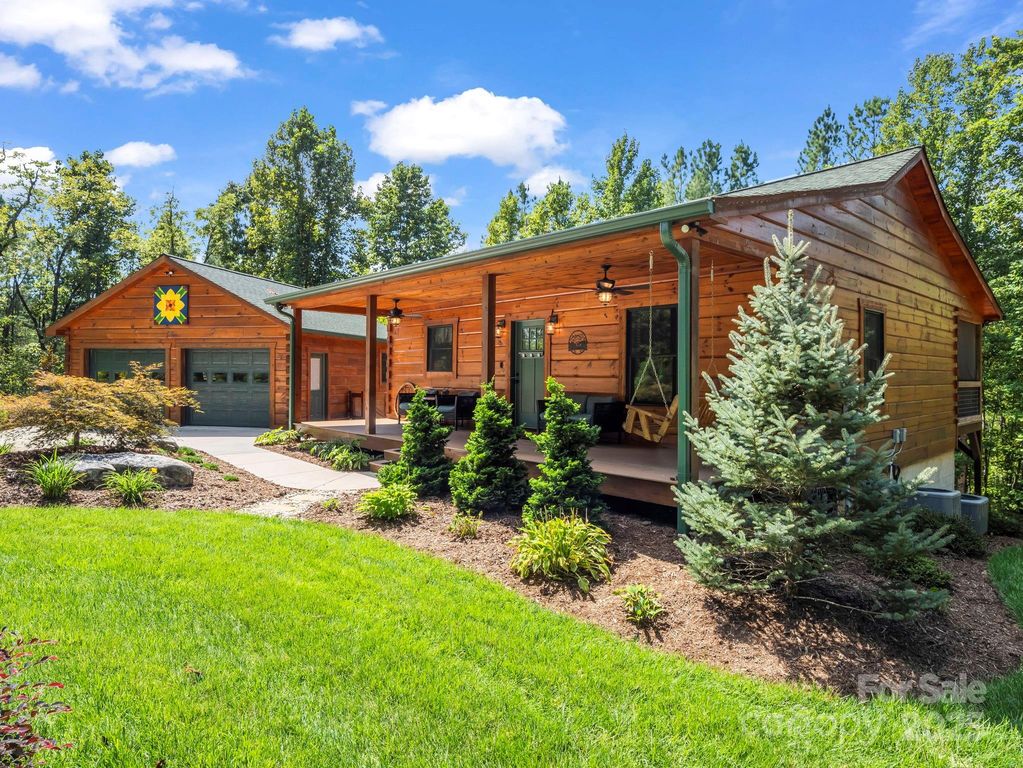 6022 Low Country Road, Lenoir, NC 28645