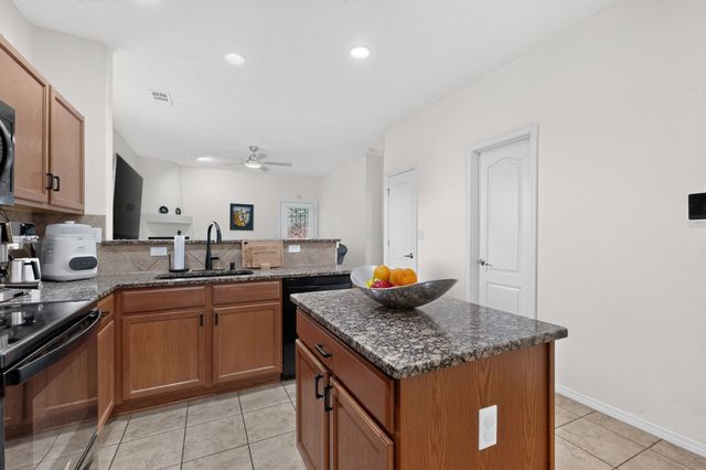 3008 Floras Del Sol Street, Santa Fe, NM 87507