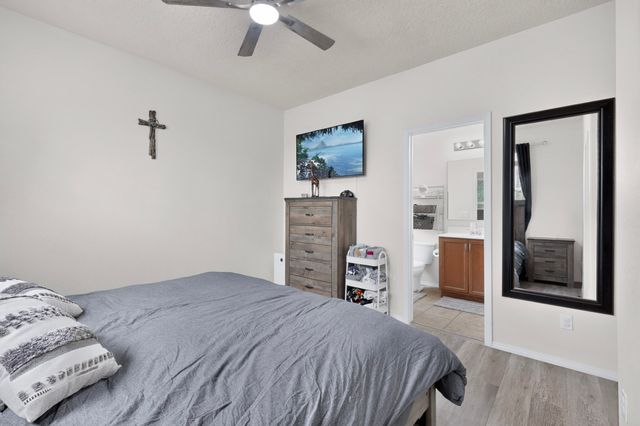 3008 Floras Del Sol Street, Santa Fe, NM 87507
