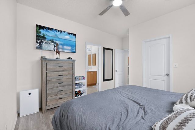 3008 Floras Del Sol Street, Santa Fe, NM 87507