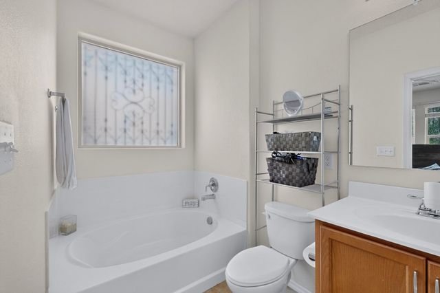 3008 Floras Del Sol Street, Santa Fe, NM 87507