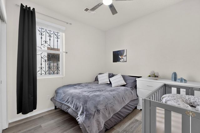 3008 Floras Del Sol Street, Santa Fe, NM 87507