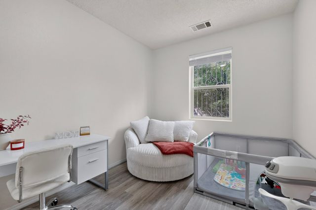 3008 Floras Del Sol Street, Santa Fe, NM 87507