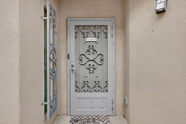 3008 Floras Del Sol Street, Santa Fe, NM 87507