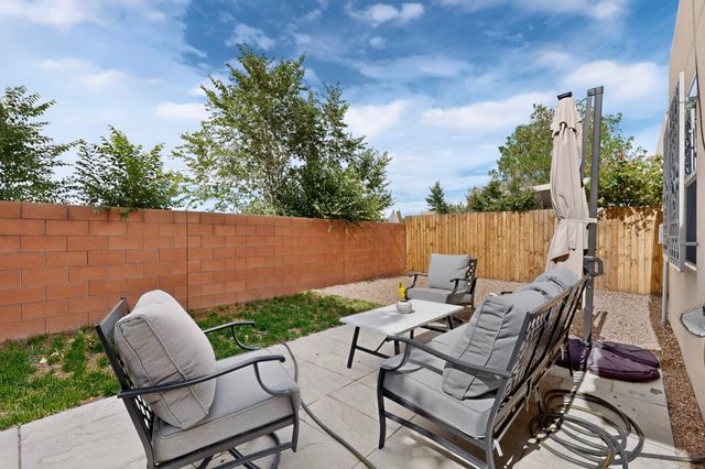 3008 Floras Del Sol Street, Santa Fe, NM 87507