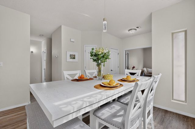 3008 Floras Del Sol Street, Santa Fe, NM 87507