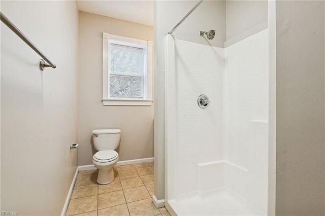 417 W 27th St Apt D, Norfolk, VA 23517