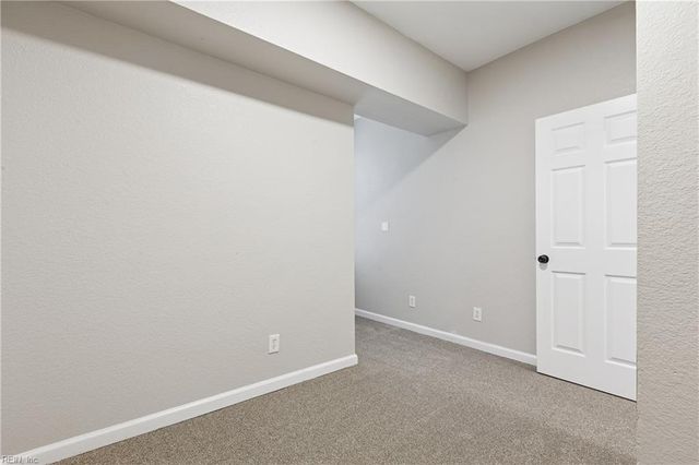 417 W 27th St Apt D, Norfolk, VA 23517