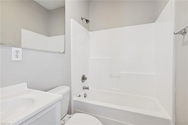 417 W 27th St Apt D, Norfolk, VA 23517