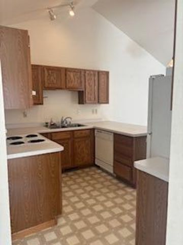 1060 4th STREET, Fond Du Lac, WI 54935