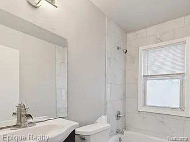 19373 Goulburn Street, Detroit, MI 48205