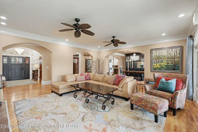 6123 Cottage Drive, Haslett, MI 48840