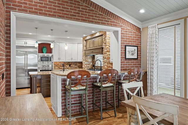 6123 Cottage Drive, Haslett, MI 48840